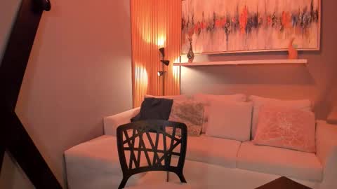 Tiana online show from 10-28-25, 08:22