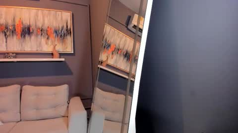 Tiana online show from 11-06-25, 12:17