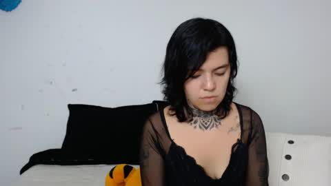 Snapshot of lannie_gonzales chatting on 01-15-25, 09:51 LANNIE   online show from 01-15-25, 09:51