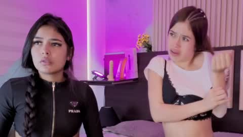 Snapshot of lara_as chatting on 04-24-26, 01:35 lara_as online show from 04-24-26, 01:35