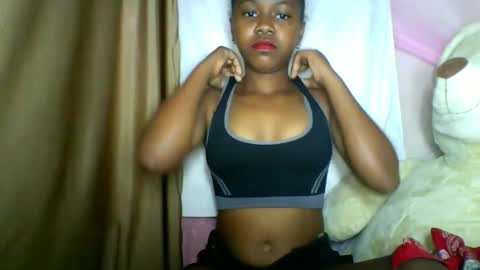 Snapshot of lara_belle chatting on 05-02-26, 10:53 lara_belle online show from 05-02-26, 10:53