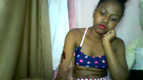 Snapshot of lara_belle chatting on 05-05-26, 05:54 lara_belle online show from 05-05-26, 05:54