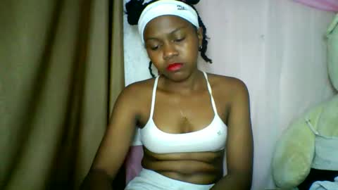 Snapshot of lara_belle chatting on 05-12-26, 07:55 lara_belle online show from 05-12-26, 07:55