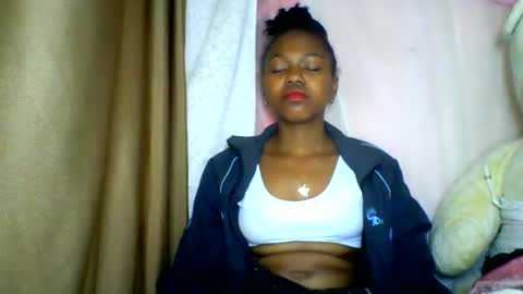 Snapshot of lara_belle chatting on 05-22-26, 03:02 lara_belle online show from 05-22-26, 03:02