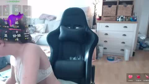 Lara online show from 06-14-26, 03:36
