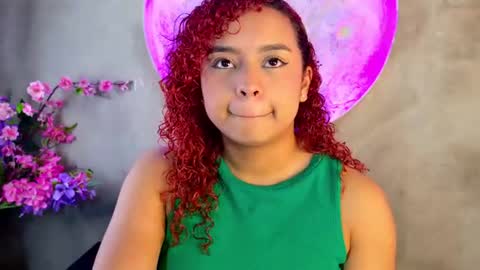 lara_curly online show from 06-17-26, 10:06