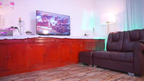 Hello Guys I am Lara Giraldo  WELCOME To my room online show from 10-26-25, 12:05