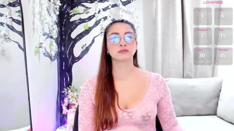      700  200   online show from 03-06-26, 07:54