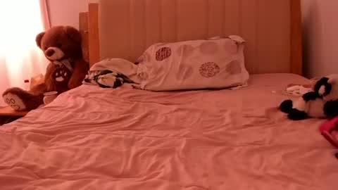 lara online show from 04-09-26, 05:29