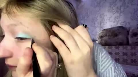 Lily online show from 04-16-26, 07:09