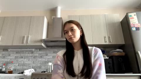 lara online show from 03-09-26, 07:12