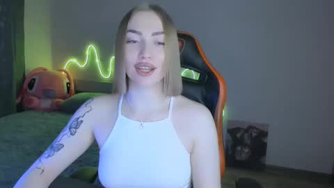 LaraKrein lk online show from 01-13-26, 11:37