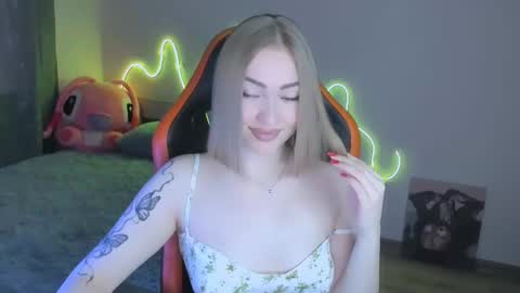 LaraKrein lk online show from 01-15-26, 11:37