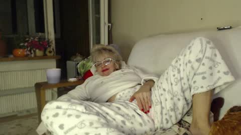 Snapshot of laralhotr chatting on 03-08-25, 11:07 laralhotr online show from 03-08-25, 11:07