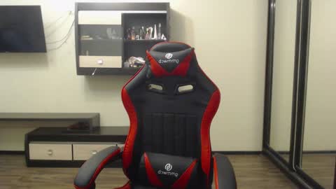 Laralianna online show from 12-23-24, 09:40