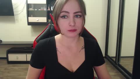 Laralianna online show from 02-23-25, 05:29