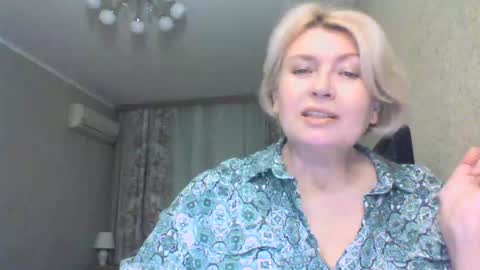 laramrs online show from 10-10-25, 05:01