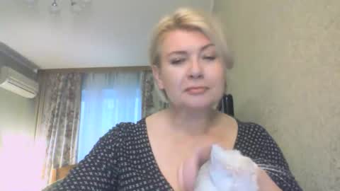 laramrs online show from 10-25-25, 01:51