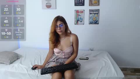 laramucci online show from 09-21-25, 07:48