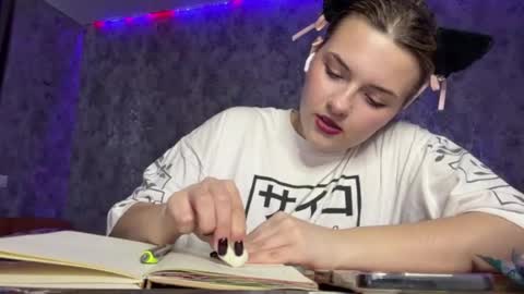 Nessie online show from 04-24-26, 03:03