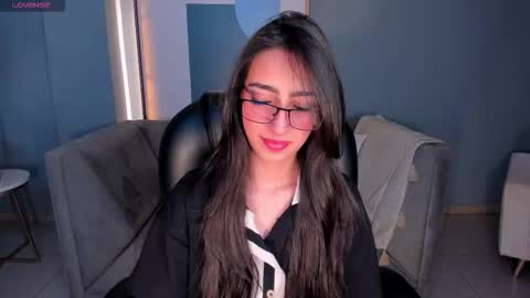 Larisa Smirnov online show from 10-29-25, 04:48