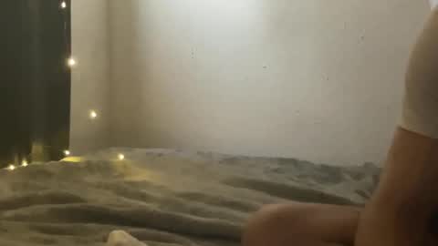 Snapshot of larissacwbo chatting on 10-16-25, 08:48 Lary online show from 10-16-25, 08:48