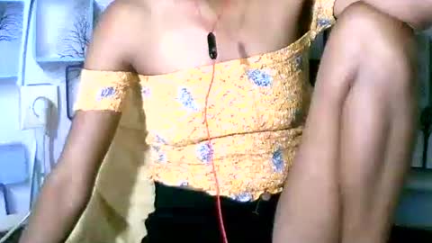 Snapshot of larra27 chatting on 05-02-26, 09:03 Malala online show from 05-02-26, 09:03