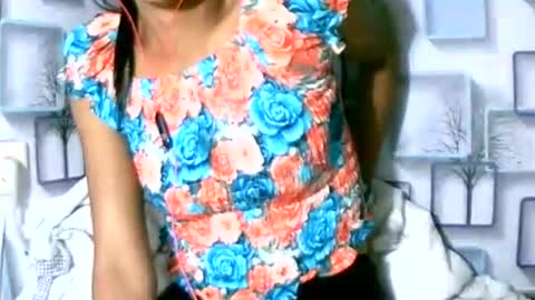 Snapshot of larra27 chatting on 05-23-26, 02:21 Malala online show from 05-23-26, 02:21