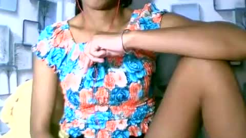 Snapshot of larra27 chatting on 05-24-26, 09:09 Malala online show from 05-24-26, 09:09