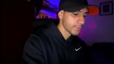 Snapshot of larry_jones chatting on 12-15-24, 05:10 andrew online show from 12-15-24, 05:10