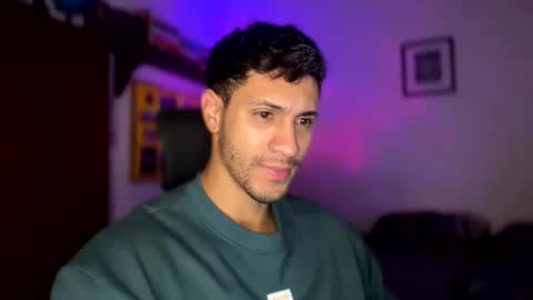 Snapshot of larry_jones chatting on 12-16-24, 03:00 andrew online show from 12-16-24, 03:00