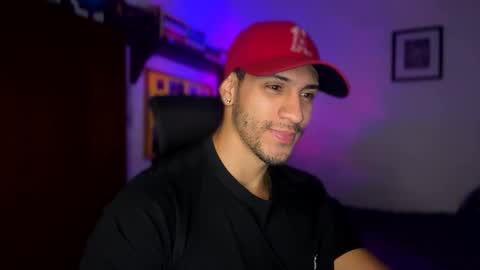 Snapshot of larry_jones chatting on 12-17-24, 03:17 andrew online show from 12-17-24, 03:17