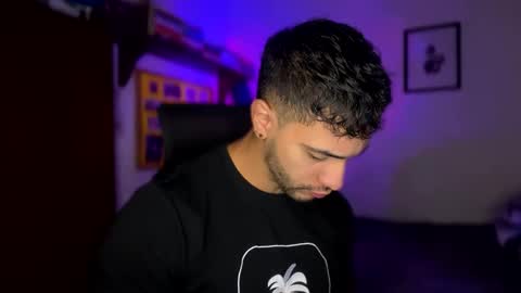 Snapshot of larry_jones chatting on 01-15-25, 02:24 andrew online show from 01-15-25, 02:24