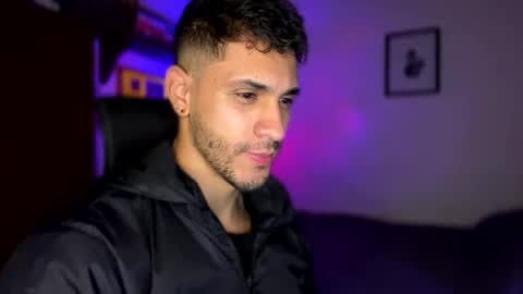 Snapshot of larry_jones chatting on 01-27-25, 12:54 andrew online show from 01-27-25, 12:54