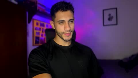 Snapshot of larry_jones chatting on 02-01-25, 10:13 andrew online show from 02-01-25, 10:13