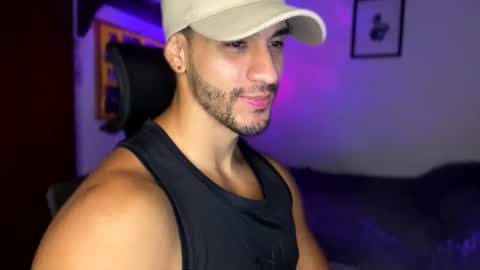 Snapshot of larry_jones chatting on 02-06-25, 05:40 andrew online show from 02-06-25, 05:40