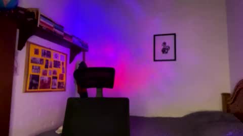 Snapshot of larry_jones chatting on 02-07-25, 10:20 andrew online show from 02-07-25, 10:20