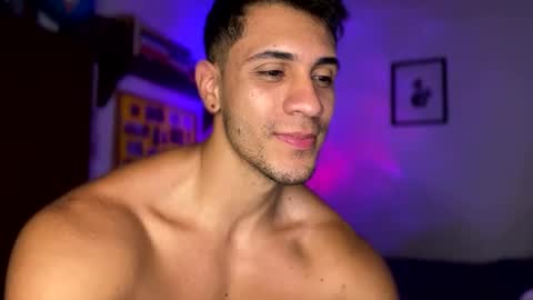 Snapshot of larry_jones chatting on 02-16-25, 01:25 andrew online show from 02-16-25, 01:25