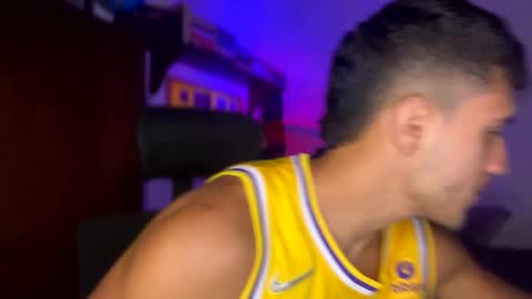 Snapshot of larry_jones chatting on 03-06-25, 05:33 andrew online show from 03-06-25, 05:33