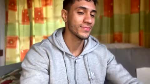 Snapshot of larry_jones chatting on 03-07-25, 05:17 andrew online show from 03-07-25, 05:17