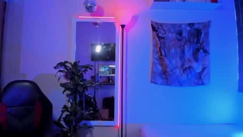 larry_stewart online show from 11-24-25, 01:33