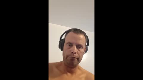 larrybarry794491163 online show from 05-12-26, 08:39