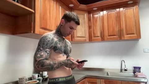 Snapshot of larsskeet chatting on 05-23-26, 05:06 larsskeet online show from 05-23-26, 05:06