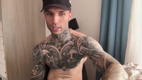 Snapshot of larsskeet chatting on 06-05-26, 06:24 larsskeet online show from 06-05-26, 06:24