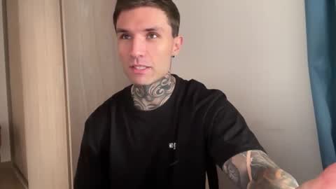 Snapshot of larsskeet chatting on 06-07-26, 04:33 larsskeet online show from 06-07-26, 04:33