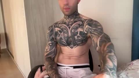 Snapshot of larsskeet chatting on 06-10-26, 05:45 larsskeet online show from 06-10-26, 05:45