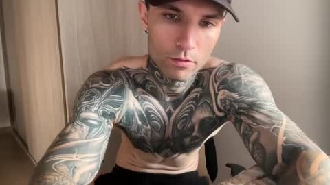 Snapshot of larsskeet chatting on 06-13-26, 05:22 larsskeet online show from 06-13-26, 05:22