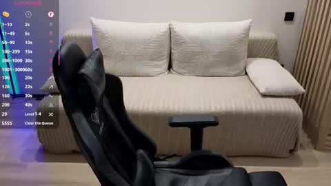 Lars online show from 11-26-25, 07:15