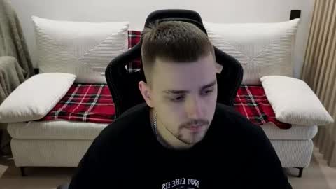 Lars online show from 02-08-26, 04:32