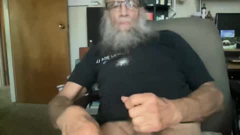 Snapshot of laser134 chatting on 04-28-26, 06:24 chris online show from 04-28-26, 06:24